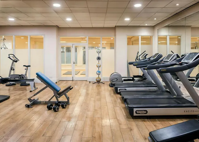 Renaissance London Heathrow Hotel