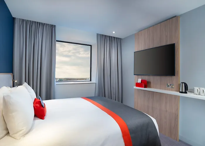 Holiday Inn Express - London Heathrow T4 By Ihg
